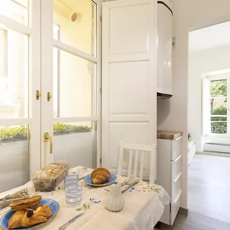 Center * كالياري